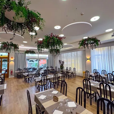Ariston Hotel