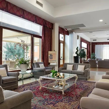 Ariston Hotel