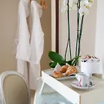 Ariston &