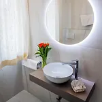 Ariston & Hotel 4*