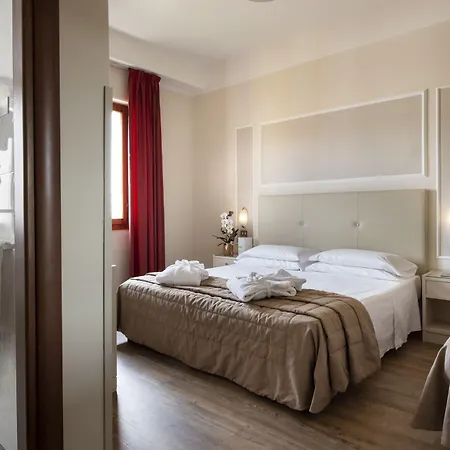 Ariston & Otel 4*