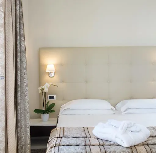 Ξενοδοχείο Ariston & 4*