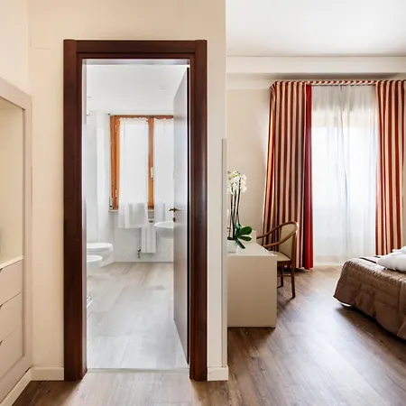 Ariston & 4*