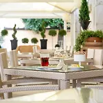 Ariston & Hotel